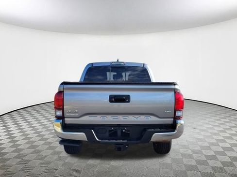 Used 2020 Toyota Tacoma SR5 image 10