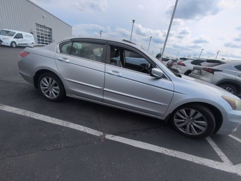 Used 2011 Honda Accord EX-L image 9