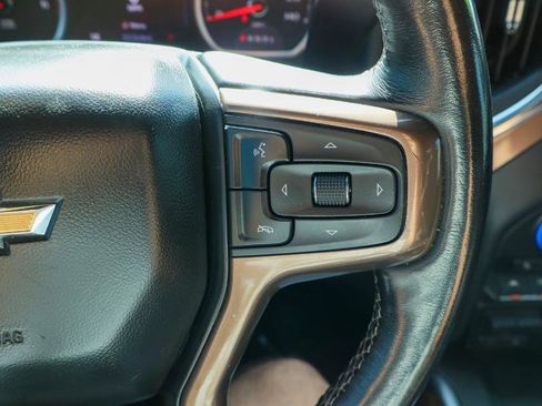 Used 2020 Chevrolet Silverado 1500 High Country w/ Technology Package image 17