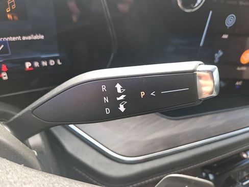 Used 2025 Chevrolet Tahoe LT image 15