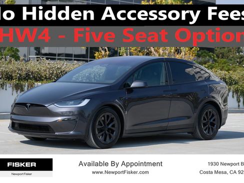 Used 2024 Tesla Model X image 1