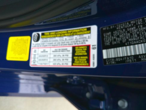 Used 2025 Toyota Camry LE image 35