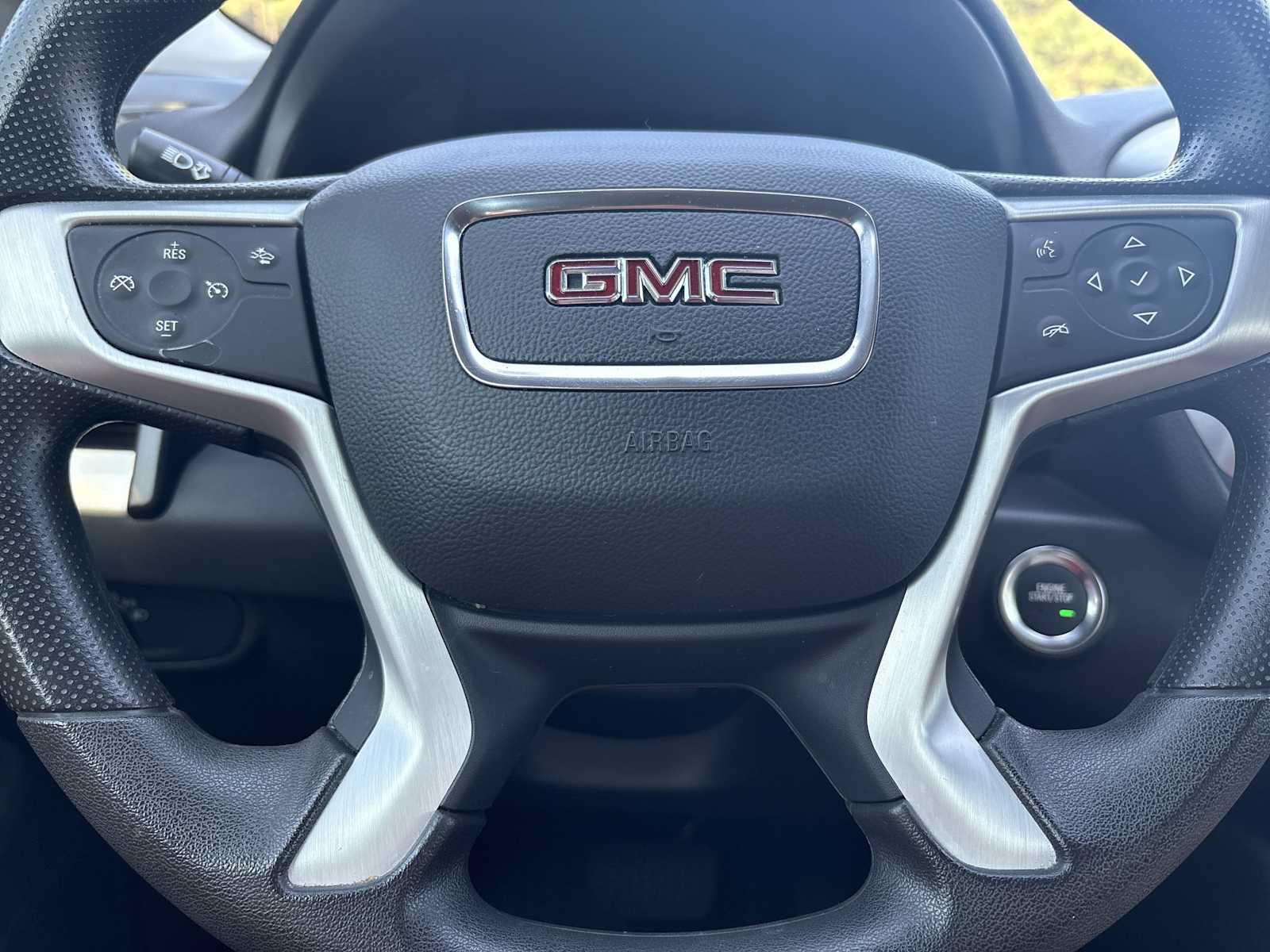 Used 2023 GMC Terrain SLE w/ Driver Convenience Package FWD image 10