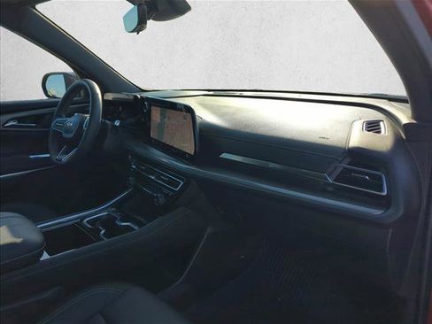 Used 2026 Chevrolet Traverse LT w/ Driver Confidence Package FWD image 27