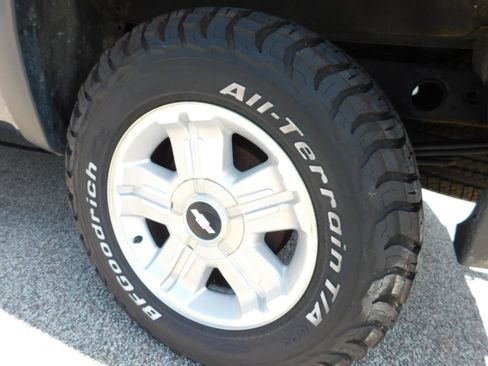 Used 2010 Chevrolet Silverado 1500 LT AWD/4WD image 19