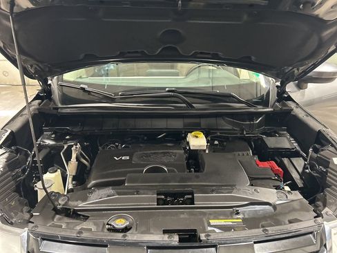 Used 2022 Nissan Pathfinder SV image 25