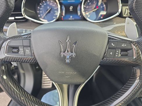 Used 2017 Maserati Quattroporte S GranSport image 43