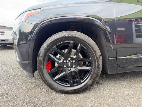 Used 2021 Chevrolet Traverse Premier w/ Redline Edition AWD/4WD image 9