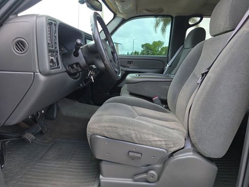 Used 2004 Chevrolet Silverado 2500 LS w/ Skid Plate Package AWD/4WD image 26