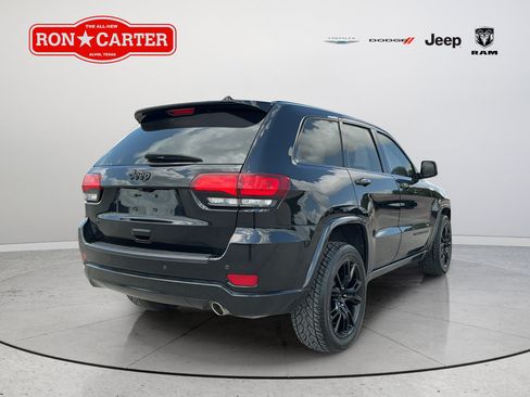 Used 2019 Jeep Grand Cherokee Altitude AWD/4WD image 6
