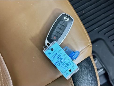 Used 2023 Nissan Pathfinder Platinum w/ Cargo Package AWD/4WD image 38