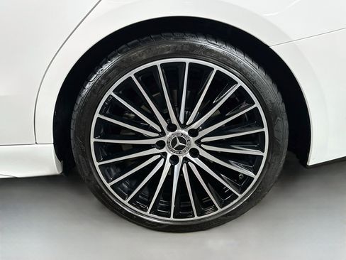 Used 2023 Mercedes-Benz C 300 4MATIC Sedan image 31