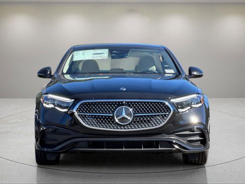 New 2026 Mercedes-Benz E 350 4MATIC Sedan image 9