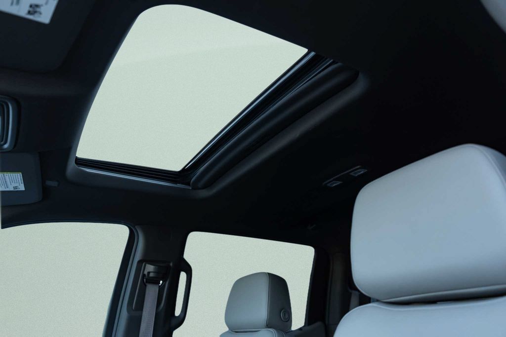 Used 2024 Chevrolet Silverado 1500 LTZ w/ LTZ Premium Texas Edition RWD image 19