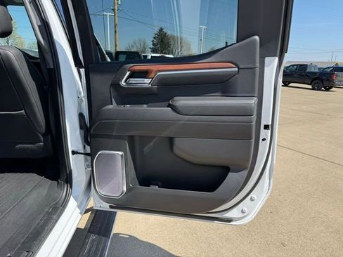 Used 2022 GMC Sierra 1500 Denali w/ Denali Reserve Package image 23