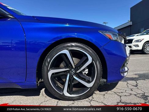 Used 2018 Honda Accord Sport image 10