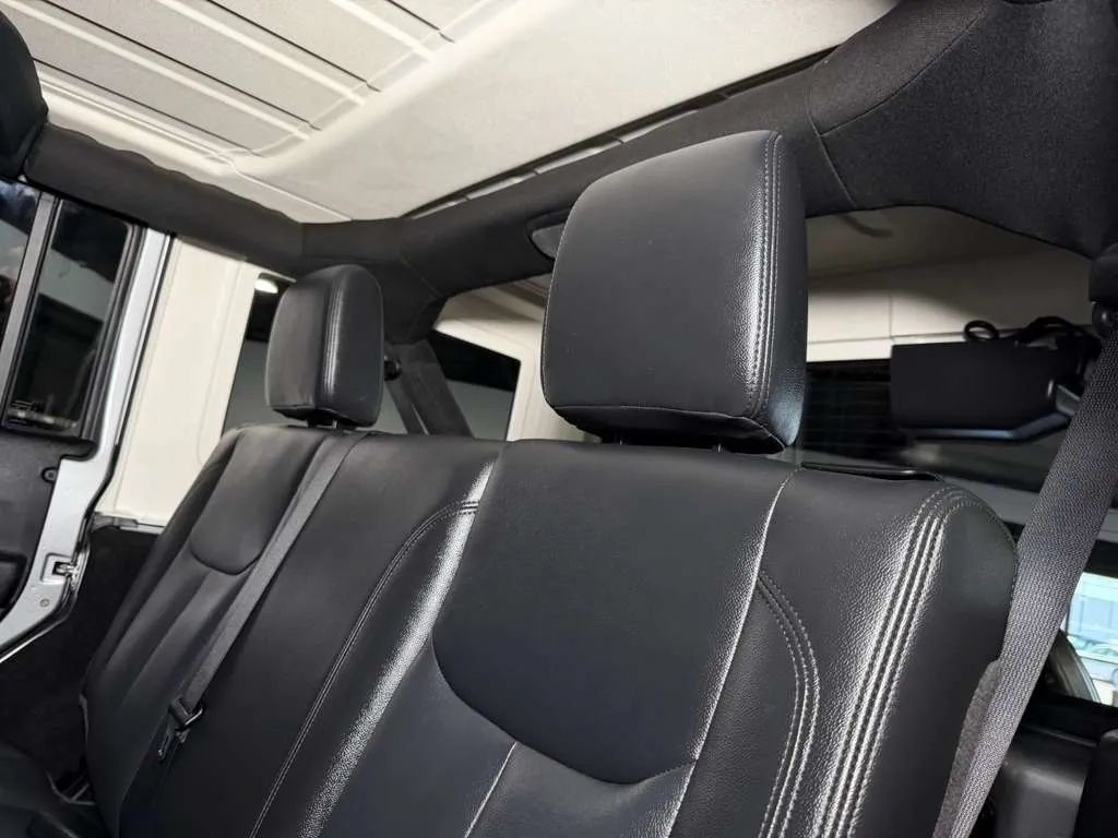 Used 2013 Jeep Wrangler Unlimited Sport AWD/4WD image 17