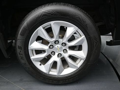 Used 2021 Chevrolet Silverado 1500 Custom AWD/4WD image 10