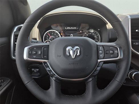 New 2026 RAM 1500 Big Horn AWD/4WD image 25