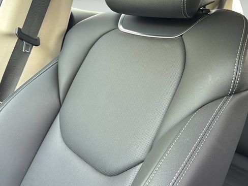 Certified 2026 Genesis GV70 2.5T AWD/4WD image 46