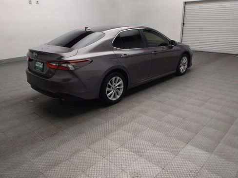 Used 2021 Toyota Camry LE FWD image 9