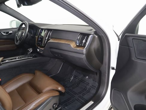 Used 2021 Volvo XC60 T5 Inscription w/ Protection Package Premier image 44