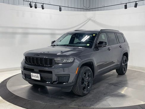 Used 2023 Jeep Grand Cherokee L Laredo AWD/4WD image 8