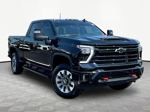 Used 2025 Chevrolet Silverado 2500 LT w/ Trail Boss Package AWD/4WD image 3