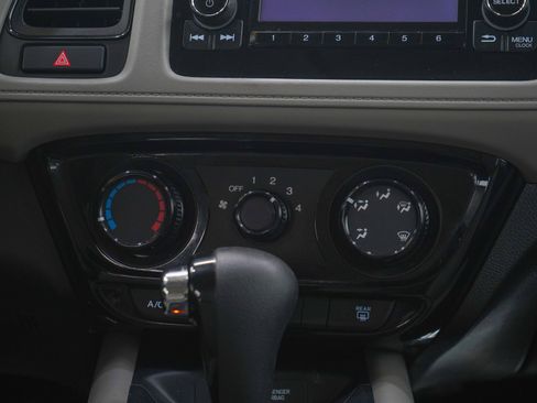 Used 2020 Honda HR-V LX image 17