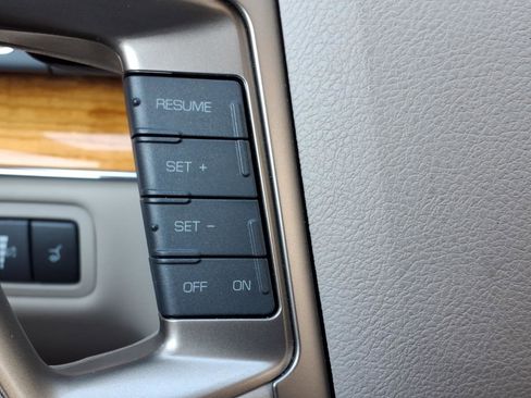 Used 2011 Lincoln MKT 2WD w/ 101A Rapid Spec Order Code image 24