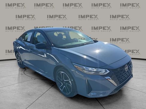 Used 2024 Nissan Sentra SR w/ SR Premium Package image 7