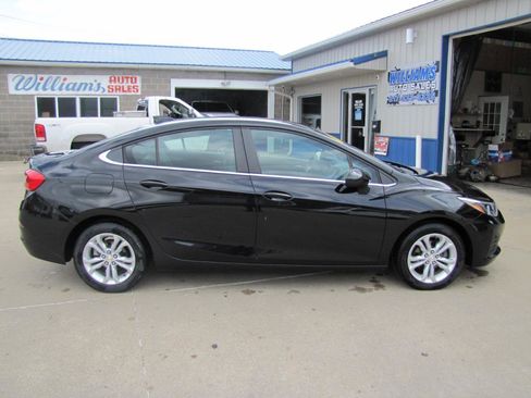 Used 2019 Chevrolet Cruze LT w/ LT Fleet Convenience Package image 4