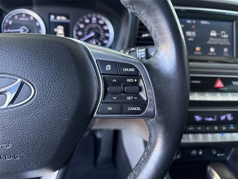 Used 2018 Hyundai Sonata Limited image 23