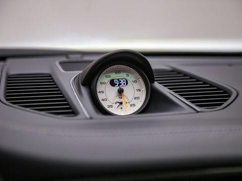 Certified 2015 Porsche 911 GT3 RWD image 18