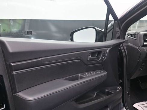 Used 2025 Honda Odyssey Sport-L image 17