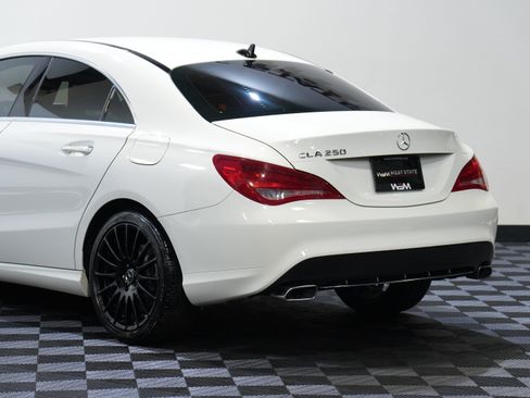Used 2015 Mercedes-Benz CLA 250 image 15
