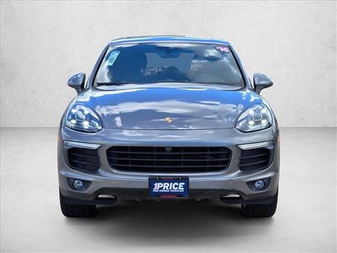 Used 2016 Porsche Cayenne AWD/4WD image 2