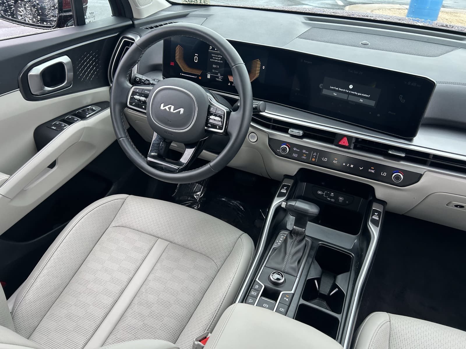 Used 2025 Kia Sorento EX w/ Panoramic Sunroof Package FWD image 17