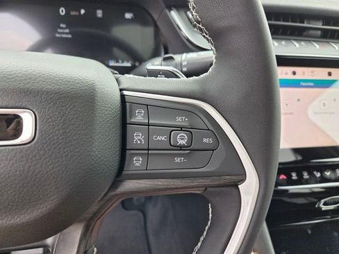 New 2026 Jeep Grand Cherokee Limited w/ Luxury Tech Group II RWD image 29