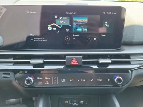 New 2026 Kia Sportage SX image 9