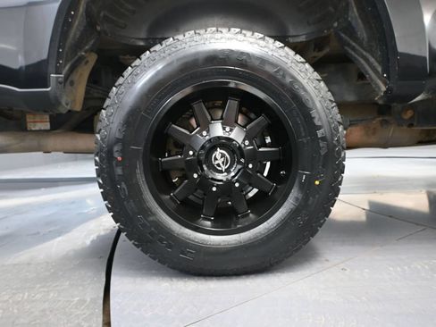 Used 2023 Ford F350 XLT AWD/4WD image 14