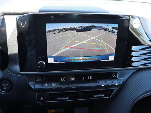 Used 2025 Toyota Camry SE FWD image 29