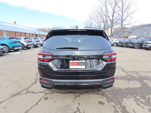 New 2026 Honda Pilot Black Edition image 5