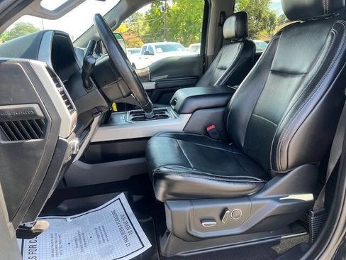 Used 2019 Ford F350 Lariat image 16