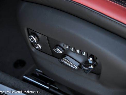 Used 2024 Bentley Flying Spur W12 image 29