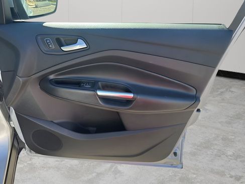 Used 2017 Ford Escape Titanium image 12