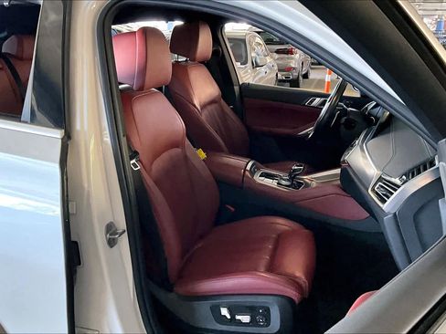 Used 2020 BMW X6 sDrive40i w/ Premium Package image 8