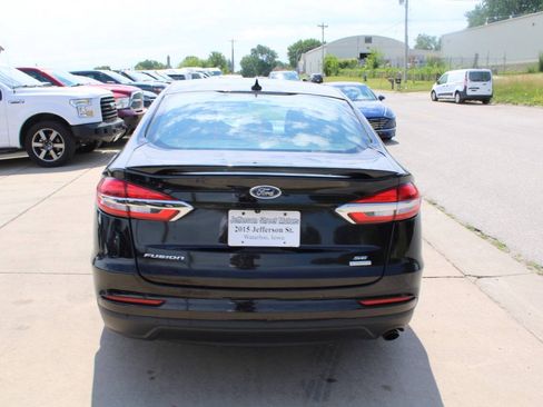 Used 2020 Ford Fusion SE w/ Equipment Group 151A FWD image 7