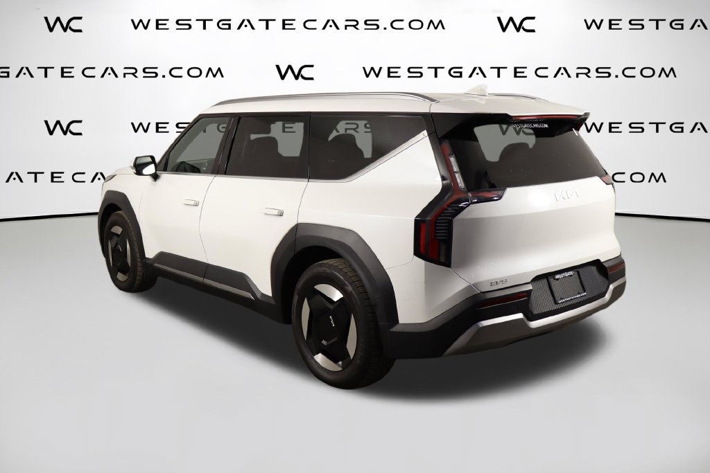 Used 2024 Kia EV9 Wind AWD/4WD image 47