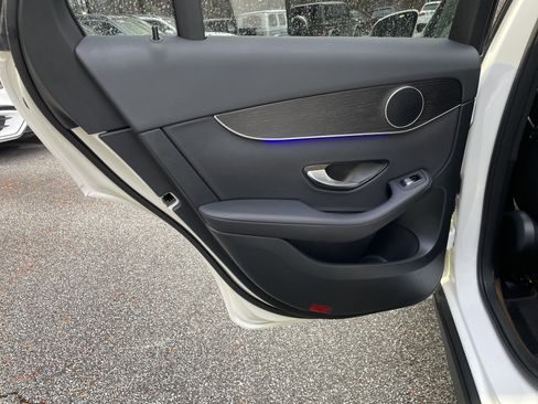 Certified 2022 Mercedes-Benz GLC 300 4MATIC w/ Driver Assistance Package image 38